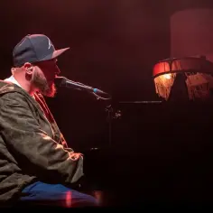 Dlaczego koncert Korteza w Łodzi będzie niezapomniany? 3 powody