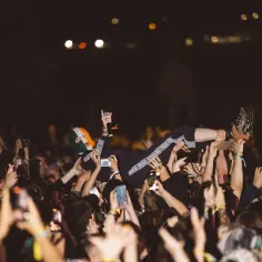 OFF Festival 2025: 6 artystów, którzy wywrócą świat do góry nogami