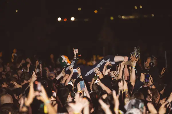 OFF Festival 2025: 6 artystów, którzy wywrócą świat do góry nogami